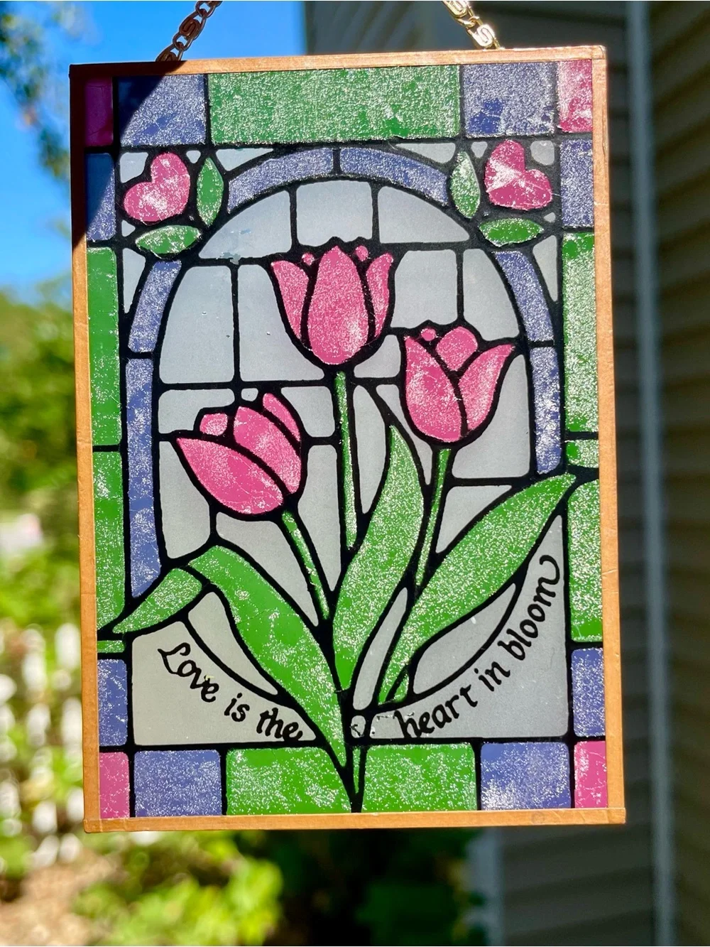 Tulip Décor Bundle – Wooden Flower & “Love Is the Heart in Bloom” Suncatcher